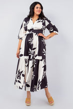 Load image into Gallery viewer, Flower Print Contrast Missy Maxi Dress