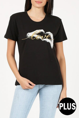 Love short sleeve graphic tee.